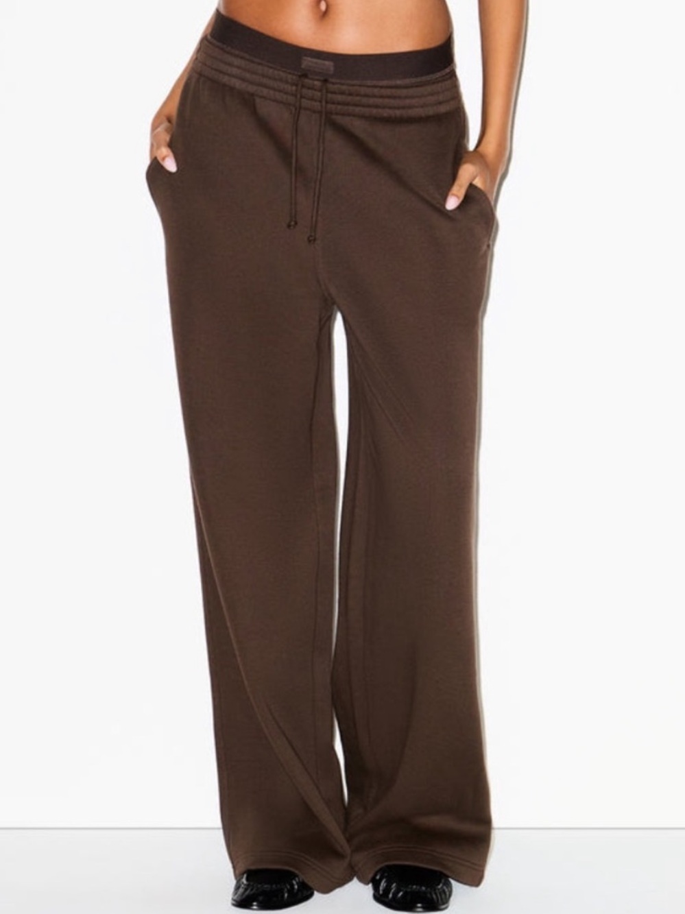 SKIMS Double Waistband Sweatpants brown